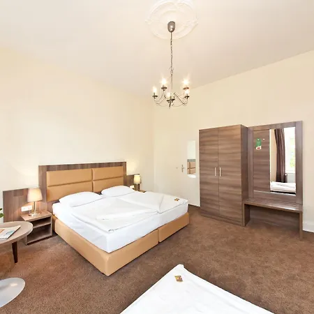 Koenigshof Hotel 3*