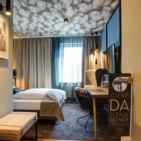 Boutique 125 Airport By Ina Hotell