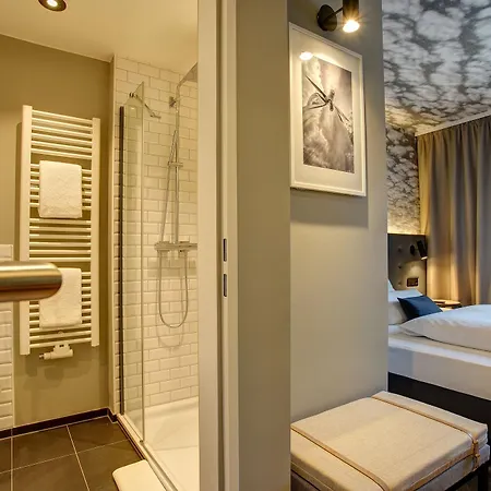 Boutique 125 Airport By Ina Hotel 4*