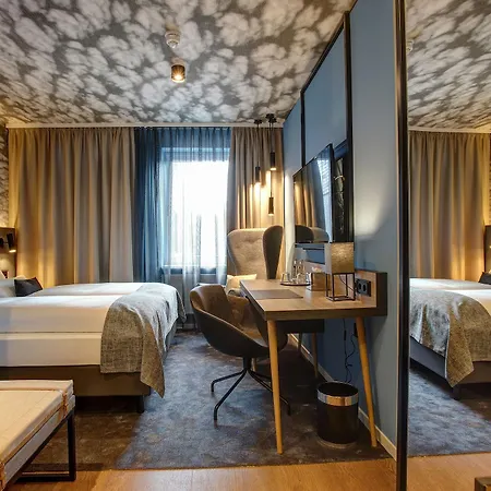 Boutique 125 Airport By Ina Hotell 4*