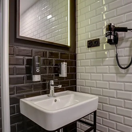 Boutique 125 Airport By Ina 4*