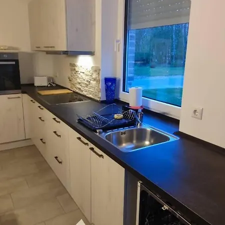 Apartment Neubau, Moderne Haushaelfte In *