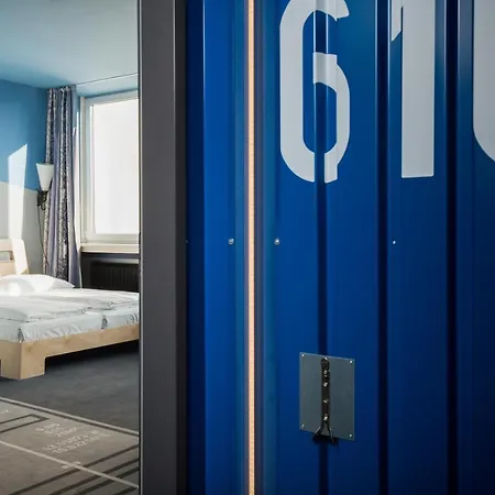 Superbude Hamburg St Georg Hotel 2*