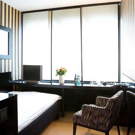 Hotel Relexa Bellevue An Der Alster Amburgo