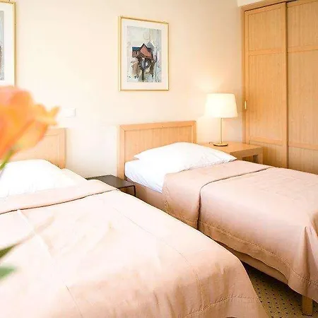 Relexa Bellevue An Der Alster Hotel