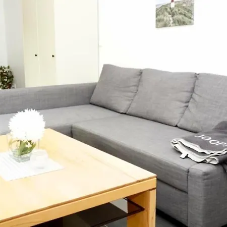 Blumenberg Apartment *