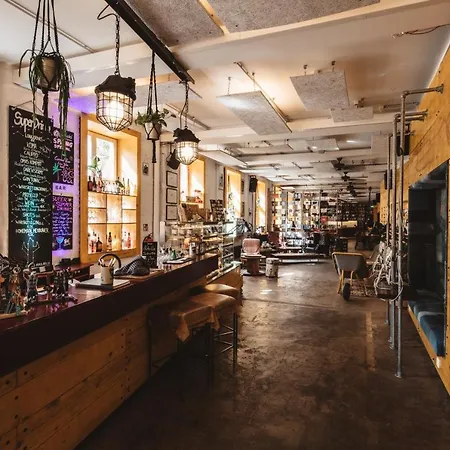Hotel Superbude Hamburg St Pauli 3*