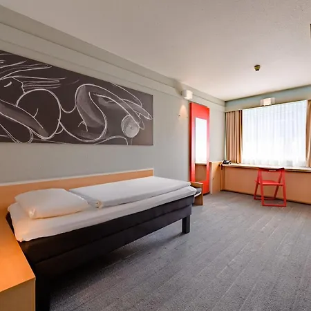 Hotel Ibis Alsterring 3*