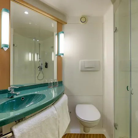 Ibis Alsterring 3*