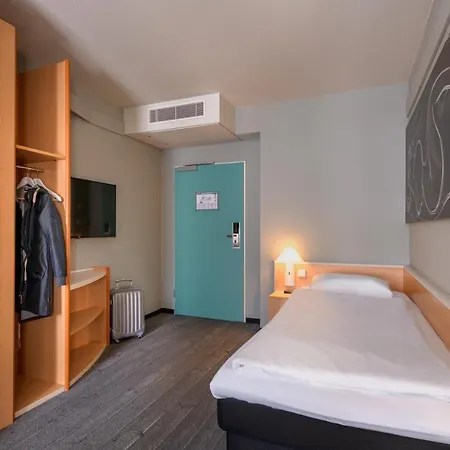 Ibis Alsterring 3* Amburgo