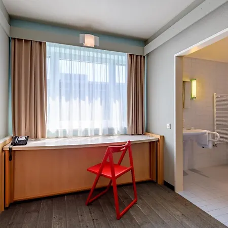 Ibis Alsterring 3*