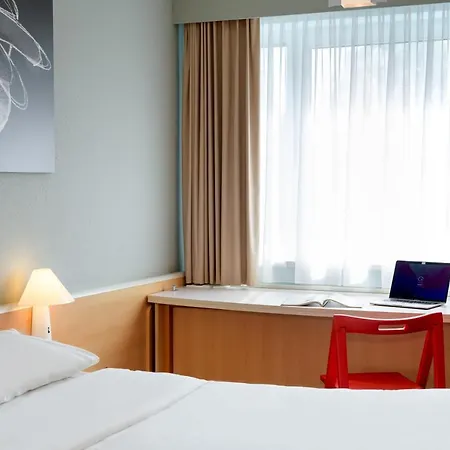 Ibis Alsterring Hotel 3*
