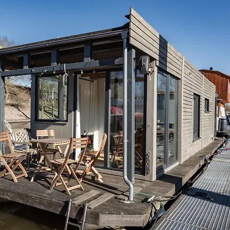 Hausboot Wilma Botel *