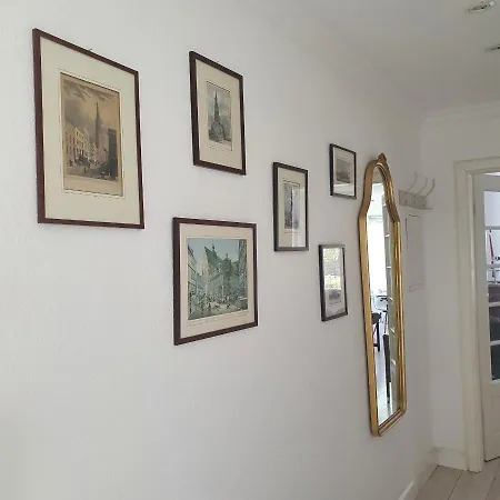 Niendorf-suite Apartment *