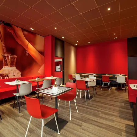 Ibis Alsterring 3*