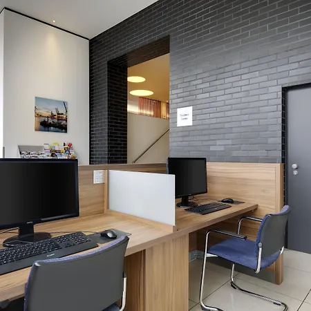 Premier Alster Hotel 3*