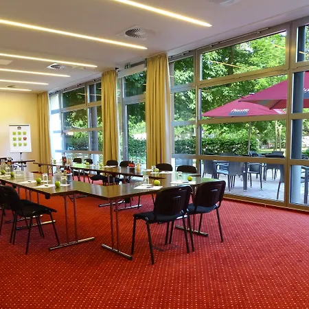 Western Plaza 4*