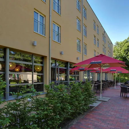 Western Plaza Hotel 4*