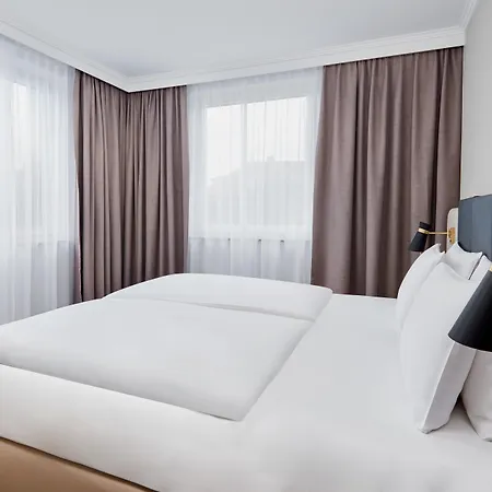 Crowne Plaza Hamburg-city Alster By Ihg 4*