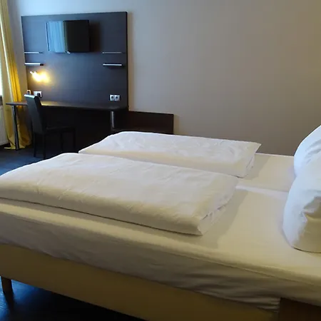 Hotel Plaza Moorfleet 3*