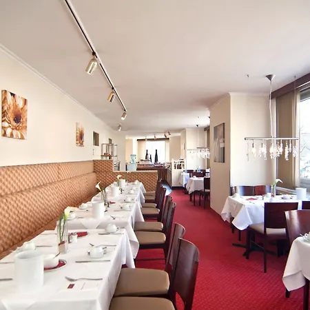 Novum Graf Moltke Szálloda 3*