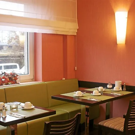 Western Raphael Altona Hotel 3*
