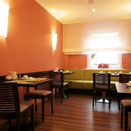 Hotel Western Raphael Altona 3*