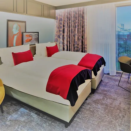 Hotel - - Hafencity By Ihg 4*