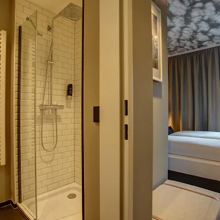 Boutique 125 Airport By Ina 4*