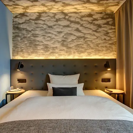 Boutique 125 Airport By Ina 4*