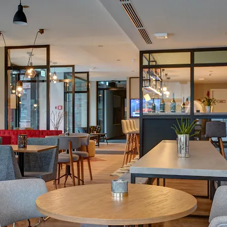 Boutique 125 Airport By Ina