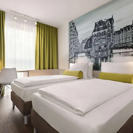 Super 8 By Wyndham Mitte 3*
