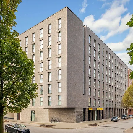 Hotel Super 8 By Wyndham Mitte 3*