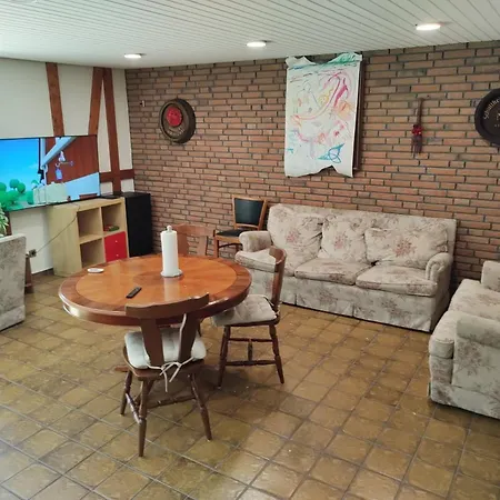 Five Oaks Sky Homestay Hamburg