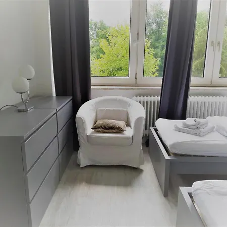 Mehrbett-apartment 4 Citynah, Einfache Ausstattung *