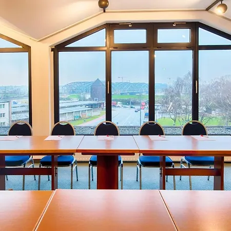 Hotel Leonardo Elbbruecken 4*
