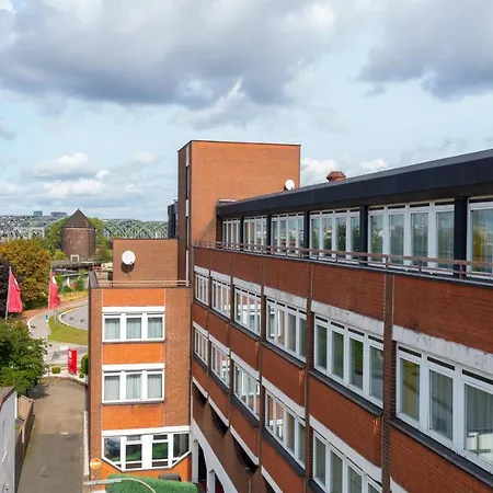 Leonardo Elbbruecken Hotel 4*