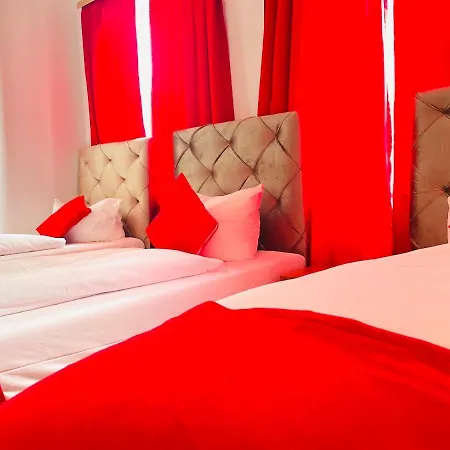 Hotel 66 2*