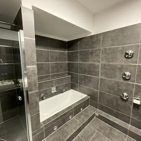 Truretreats Design Loft Fuer 8 Personen I Riesige Kueche I Echarger I 65z Smarttv I 150qm Hamburg