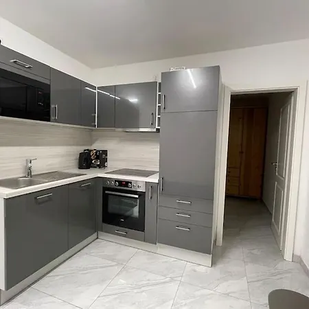 Fully Equipped 3 5 Bed Apartment Hamburg