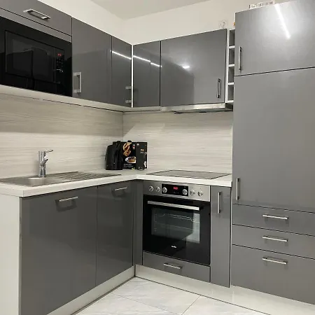 Fully Equipped 3 5 Bed Apartment Hamburg