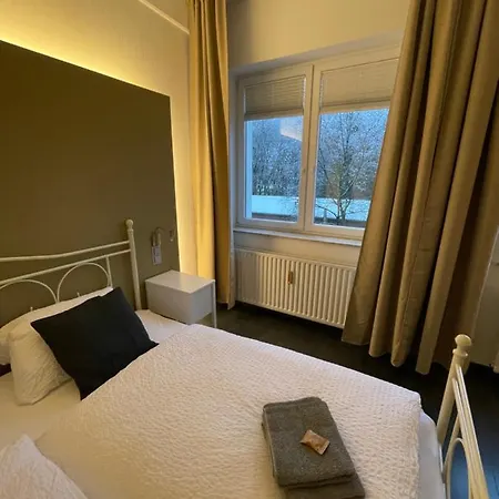 Truretreats Design Loft Fuer 8 Personen I Riesige Kueche I Echarger I 65z Smarttv I 150qm Hamburg