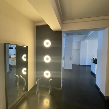 Truretreats Design Loft Fuer 8 Personen I Riesige Kueche I Echarger I 65z Smarttv I 150qm Apartment Hamburg
