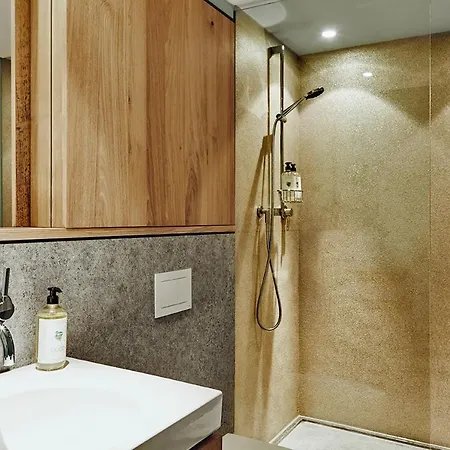 Wedina An Der Alster Hotel 4*