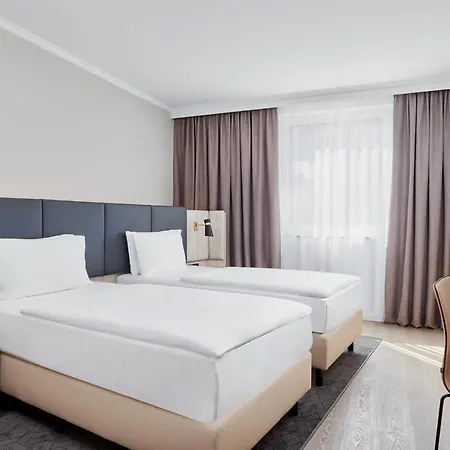 Hotel Crowne Plaza Hamburg-city Alster By Ihg 4*
