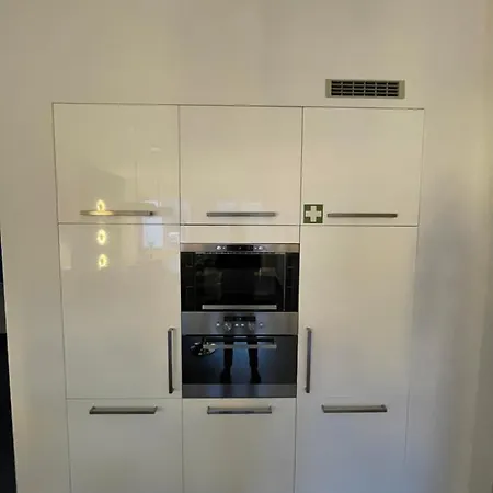 Truretreats Design Loft Fuer 8 Personen I Riesige Kueche I Echarger I 65z Smarttv I 150qm Hamburg
