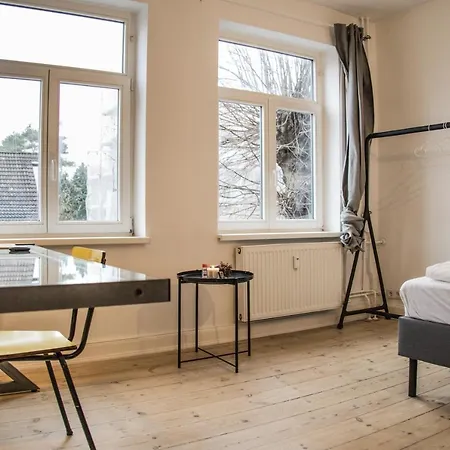 Doppelbett In Heller Appartement *