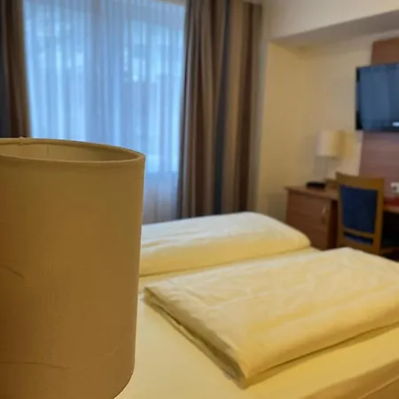 Harburger Hof Hotel 3*