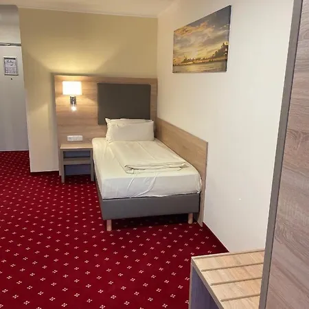 Harburger Hof 3*