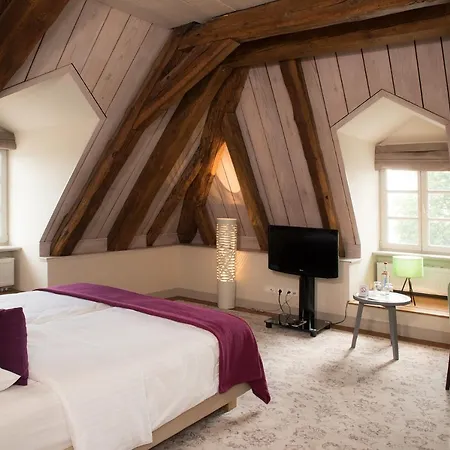 Zollenspieker Fährhaus 4*